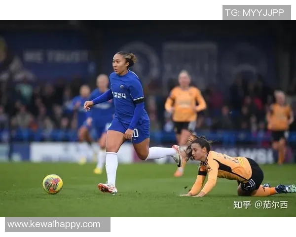 切尔西女足迎战热刺女足激烈对决引发球迷热情期待