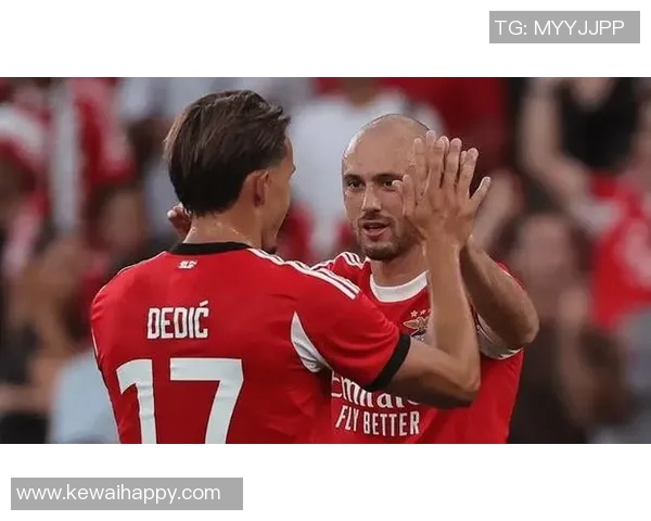 本菲卡对阵利物浦西芒精彩远射助球队争夺胜利